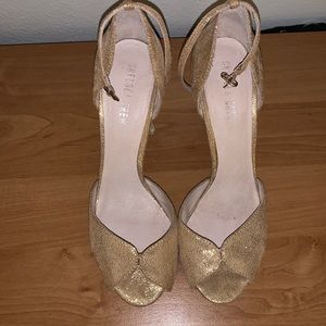Chelsea Crew size 40 metallic gold heels